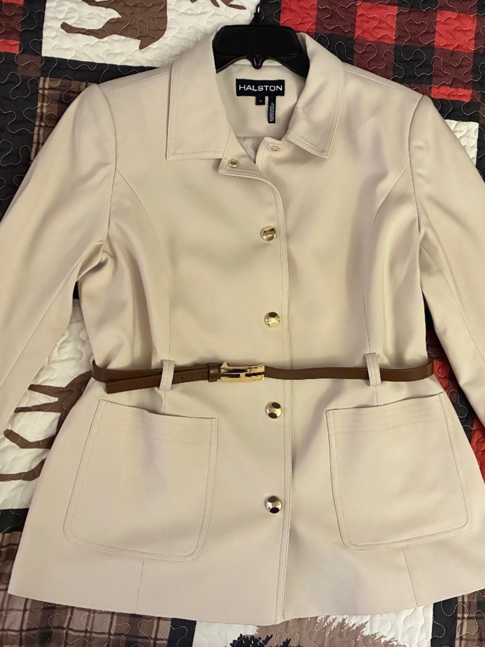 HALSTON Classy Full Suit Cream Jacket w/Matching Pants